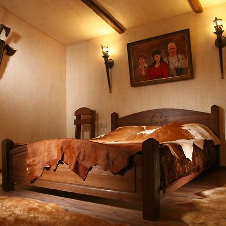 Едбург Готельно-Ресторанний Комплекс Nizhnedneprovsk Экстерьер фото